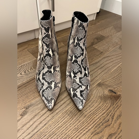 Tony Bianco Elia snake ankle boots booties 8.5 from Revolve - Picture 4 of 5